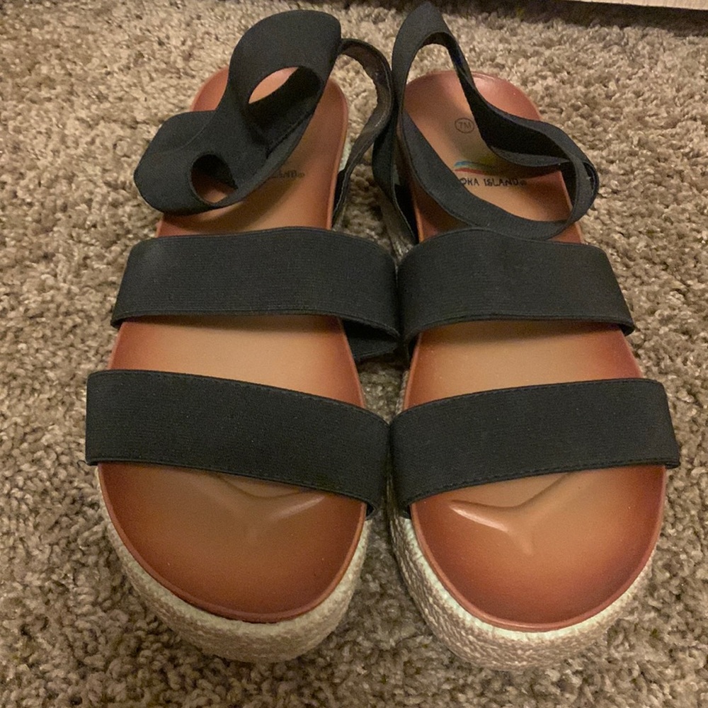 Cute black sandals for spring and summer season